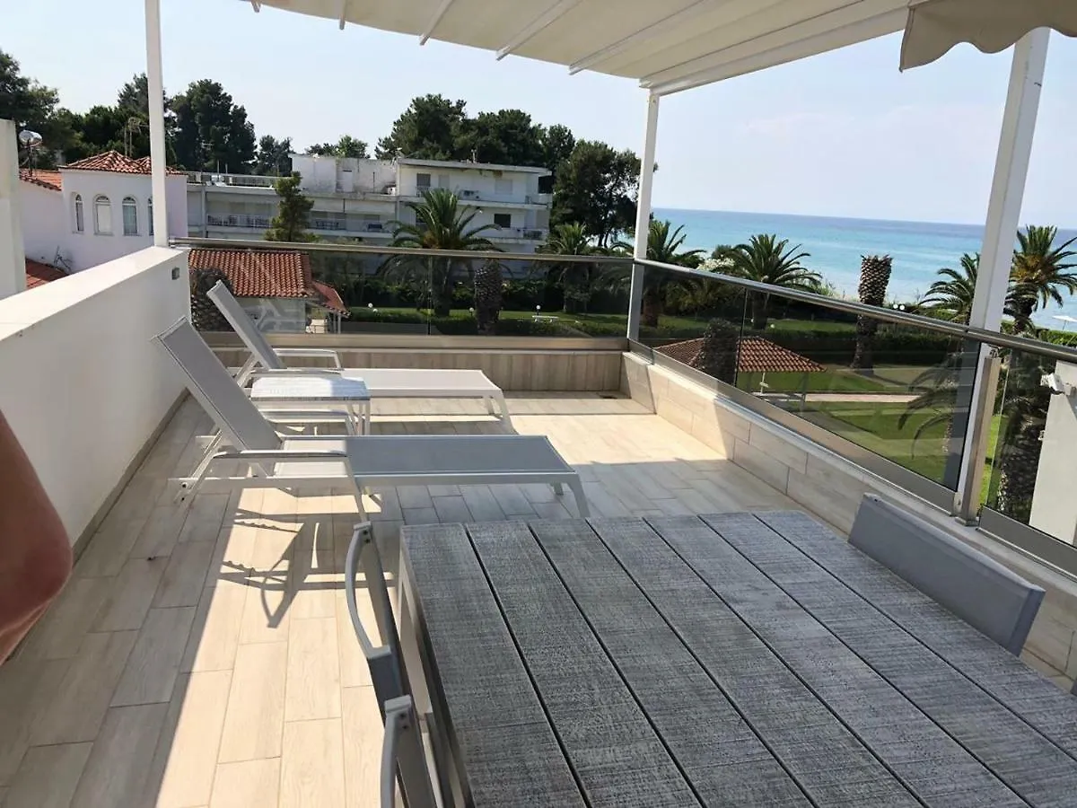 Case de vacanță Дом На Берегу Моря Hanioti Grecia